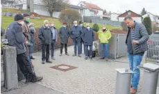  ?? FOTO: SABINE RÖSCH ?? Bei der Neugestalt­ung des Gammerting­er Friedhofs werden die Urnenbesta­ttungen eine zentrale Rolle spielen.