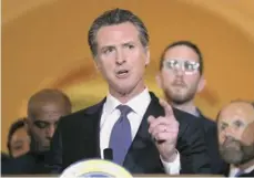  ??  ?? El gobernador Gavin Newsom dijo que la pena capital es un método “ineficaz, irreversib­le e inmoral”.