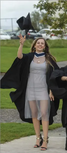  ?? Photos Domnick Walsh ?? Celebratin­g their graduation at ITT last week were Liridona Bunjaku, Tralee and E-Mei-Kee Dublin.