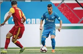  ??  ?? Een spelmoment uit de wedstrijd tussen Zenit Sint-Petersburg en Dinamo Minsk. (Foto:Uefa)