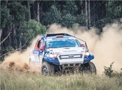  ?? Pictures: Nadia Jordaan ?? CHASERS. The Ford NWM Ranger team of Lance Woolridge and Ward Huxtable will chase podium places in the weekend’s Battlefiel­ds 400 race around Dundee.