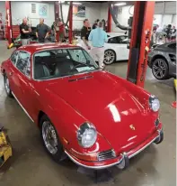  ??  ?? Above left: We’ve seen our share of 550 replicas over the years, but David Handza’s example is one of the nicest
Above right: Mark Schlachter’s Metalkraft has recently moved to a much larger facility, where classic Porsches abound