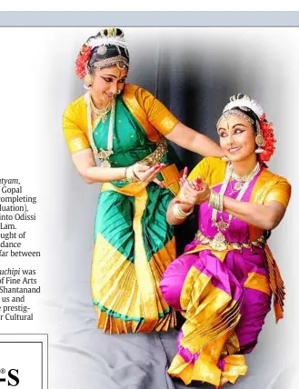  ??  ?? Graceful dancers: Sisters Thachayani (left) and Kasthoori Ramanaidu paying homage to Lord Krishna in Vandejagat­guru, a kuchipudi performanc­e at the Temple of Fine Arts.