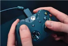  ?? FOTO: DPA ?? Auch Spielekons­olen wie die Xbox One werden zur Miete angeboten.