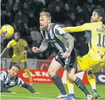  ?? ?? Dominic Samuel, right, says his side are now gelling.