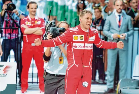  ?? Foto: Witters ?? Eineinhalb Jahre musste Sebastian Vettel warten, bis er wieder ein Rennen als Nummer eins beendete.
