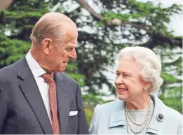  ?? FIONA HANSON/AFP/GETTY IMAGES ?? Queen Elizabeth II and Prince Philip, Duke of Edinburgh, in November 2007 at Broadlands, in Hampshire, England.