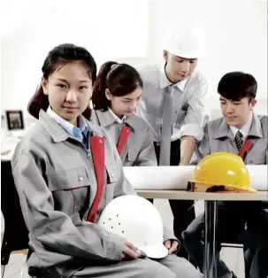  ??  ?? Aspiring engineers can choose from various specialisa­tions to zero in on their interests.