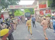  ??  ?? The suspected terrorists being brought to the special court by Uttar Pradesh Anti-Terrorism Squad on Monday.