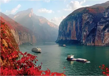  ??  ?? Epic: The famous Three Gorges region on the Yangtze provides respite from Beijing