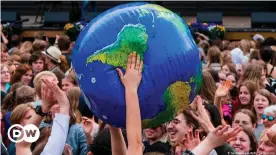  ??  ?? Ordinary citizens around the world are increasing­ly making their voices heard in the climate debate