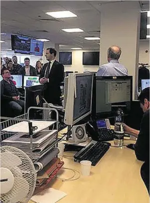  ??  ?? MEET THE PRESS: George Osborne addresses staff at the Evening Standard