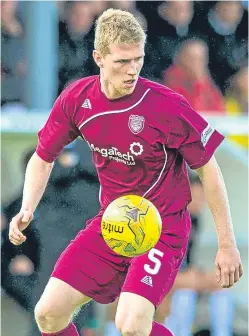  ?? Picture: SNS Group. ?? Colin Hamilton: headed in the equaliser for the Lichties after Chris Geddes had given the university side a shock lead.