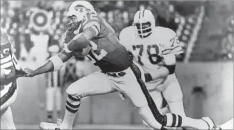  ?? AP FILE PHOTO ?? OJ Simpson was a star running back for the Buffalo Bills electrifyi­ng the game.