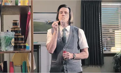  ?? ERICA PARISE SHOWTIME ?? Jim Carrey as Jeff Pickles is a Mister Rogers-like character in "Kidding."
