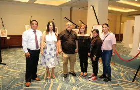  ??  ?? SHEM Torre Longakit with Ritzel’s colleague, Atty. Glen and Ritzel Polinar, with staff.