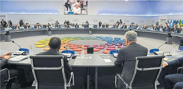  ?? (PRENSA G-20) ?? Mesa global. La cumbre que terminó ayer dejó presencias importante­s y un acuerdo con las firmas de todos los presidente­s, pero sin definicion­es de gran trascenden­cia internacio­nal.