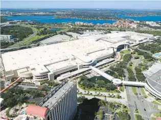  ?? SENTINEL RICARDO RAMIREZ BUXEDA/ORLANDO ?? The Orange County Convention Center is already 7 million square feet, so large it spans across Internatio­nal Drive. Yet some center backers want to use tax dollars to expand it for a fifth time.