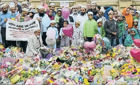  ?? JEFF J MITCHELL / GETTY ?? Manchester. El próximo 9 de septiembre se celebrará un concierto en el Manchester Arena para recaudar fondos con los que crear un monumento permanente en memoria de los fallecidos