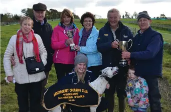  ??  ?? Anthony O’Connell and Eileen Flaherty and ICC Secretary DJ Histon presenting the cup to PJ Keane and family after PJ’s dog Pony Dots won the Working Members Stakes at Abbeydorne­y Coursing last Sunday. Photo by David O’Sullivan