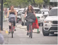  ?? EL INFORMADOR ?? ANIVERSARI­O. Mientras los Ayuntamien­tos amplían la red de ciclovías en la ciudad, el programa MiBici cumple ocho años con más de 131 mil usuarios.