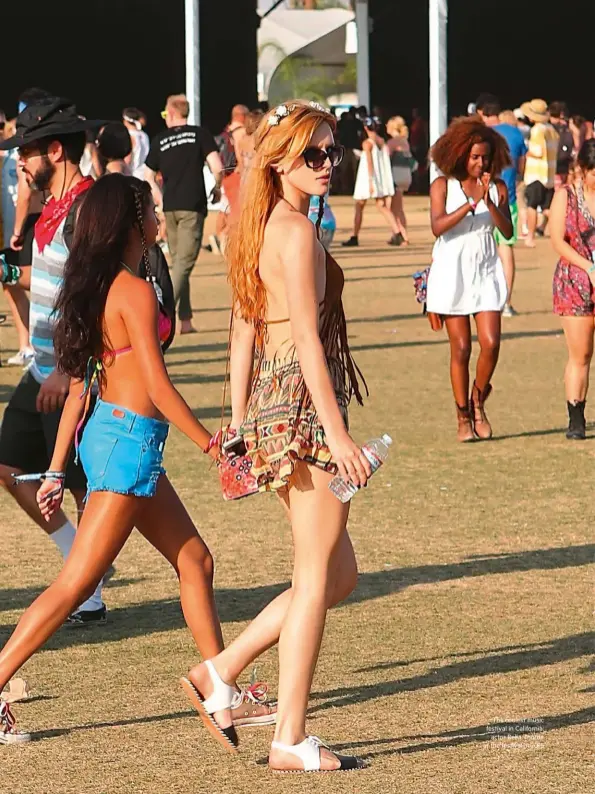  ??  ?? The coolest music festival in California: actor Bella Thorne at the festival in 2015