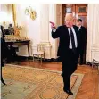  ?? FOTO: AP ?? Präsident Trump verlässt den State Dining Room im Weißen Haus.