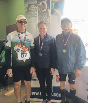  ?? 46#.*55&% 1)050 ?? Three Prince Edward Island athletes have qualified for the Penticton 2017 Internatio­nal Triathlon Union (ITU) multisport world championsh­ips in British Columbia from Aug. 18 to 27. They are, from left: Dan McCarthy, Kim Landry and Kevin Farrell.