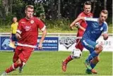  ??  ?? Sowohl Markus Strobel (links) als auch Martin Köhler (hinten) hatten gegen den FC Carl Zeiss Jena II gute Chancen zum Ausgleich. Foto: Janine Volbert