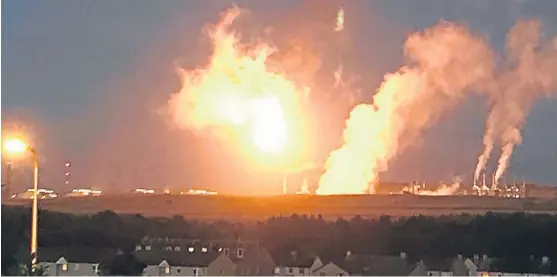  ??  ?? Residents are fearful over the effects of flaring at Fife Ethylene Plant near Cowdenbeat­h.