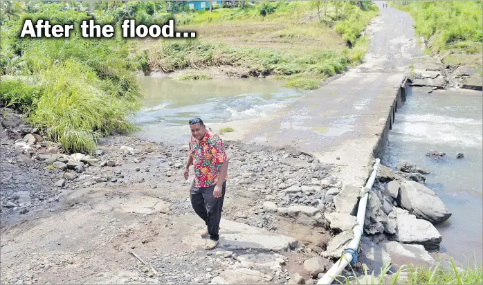  ?? Picture: BALJEET SINGH ?? Navnit Ram at the damaged Vaivai bridge in Lautoka.