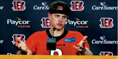  ?? CARA OWSLEY/THE CINCINNATI ENQUIRER VIA AP ?? Bengals QB Joe Burrow will make $55 million a year under a new five-year, $275 million deal.