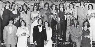  ?? Courtesy photo ?? (Above) A photo from the Saugus High Winter Formal in 1977. Top Row, L-R: Seniors: Chip Tardiff, Keri Patterson, Leonard Lawless, Cathy Sutton Saenz, King Richard Walsh, Queen Karen Doane, Mike White, DeAnn Warr Longshore, Gary Luster and Gina Paggi...