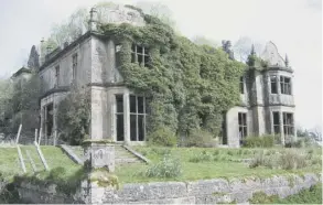  ??  ?? 0 Top: A 19th-century sugar plantation in Jamaica. Neill Malcolm, 12th of Poltalloch, owned 10 such estates. Above: Poltalloch House, Kilmartin