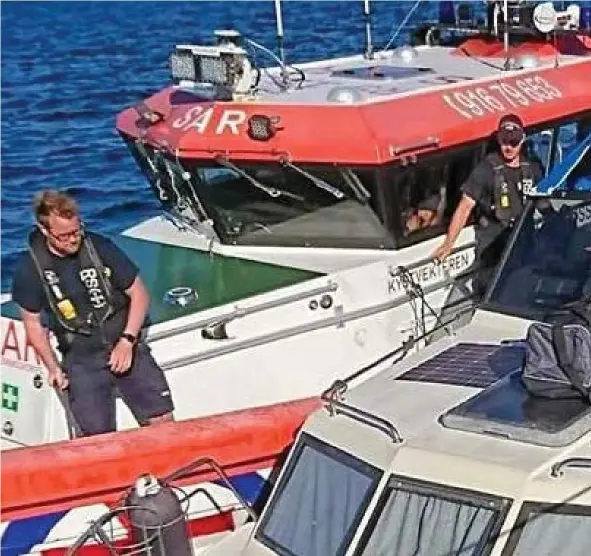  ??  ?? MÅNGA INSATSER. Både svenska och norska sjöräddnin­gssällskap­et och kustbevakn­ingen har hjälpt nödställda i båt under helgen.