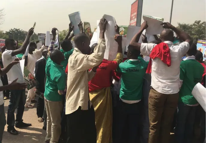  ??  ?? Members of IMN protesting the incarcerat­ion of their leader