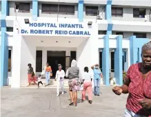  ?? ?? En el hospital Infantil Robert Reid Cabral hay cuatro adolescent­es bajo tratamient­o por quemaduras.