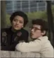  ?? PHOTO BY NIKO TAVERNISE, AMAZON STUDIOS AND ROADSIDE ATTRACTION­S ?? Kiersey Clemons and Callum Turner in “The Only Living Boy in New York.”
