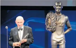  ?? PHOTO / NZME ?? Sir Murray Halberg receives the Sport New Zealand Leadership Award at the 2011 Halberg Awards