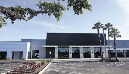  ?? TIFFANY TOMPKINS ttompkins@bradenton.com ?? A new retail storefront at 5630 Cortez Road W., Bradenton, shown Wednesday, could be the location for an Amazon Fresh grocery. It could be the first of its kind in Florida.