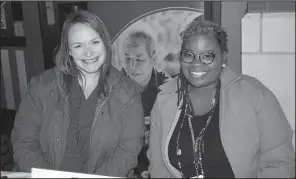  ??  ?? Jennifer Robinson Marks and Selyna Buie with Winrock Internatio­nal