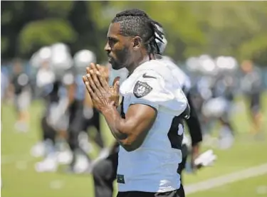  ?? AP ?? Antonio Brown says he won’t play football again if he can’t wear his old helmet.