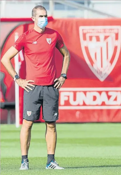  ?? FOTO: ATHLETIC CLUB ?? Seguridad
Gaizka Garitano, en el último entrenamie­nto del Athletic en Lezama antes del duelo contra el Sevilla