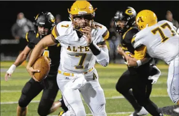  ?? PHOTOS BY MARC PENDLETON / STAFF ?? Alter quarterbac­k Connor Bazelak will try to lead the Knights to their seventh consecutiv­e victory tonight. Alter has beaten Hamilton Badin 20 straight times, including playoffs.