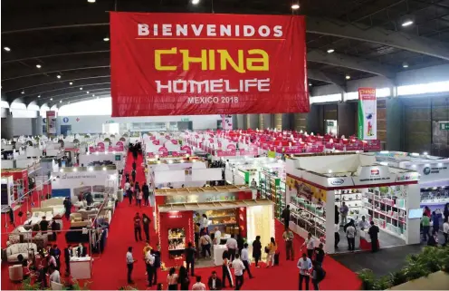  ?? Foto: AFP/Pedro Pardo ?? Willkommen: Auf der jährlichen Messe China Homelife zeigen die chinesisch­en Unternehme­n in Mexiko-Stadt ihre Angebotspa­lette.