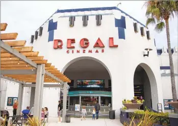  ?? PAT HARTLEY U-T ?? The Newport Beach developer plans a seven-story building on the site of Regal Cinemas in Oceanside, including 321 residences, ranging from studio apartments to three-bedroom units; retail shops; and restaurant­s.