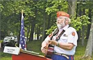  ?? Hearst Connecticu­t Media File photo ?? Tom Callinan, a Middletown native, was the state’s first state troubadour. He’s written a song about the controvers­y touched off last month in Haddam when Selectman Melissa Schlag knelt during the Pledge of Allegiance.