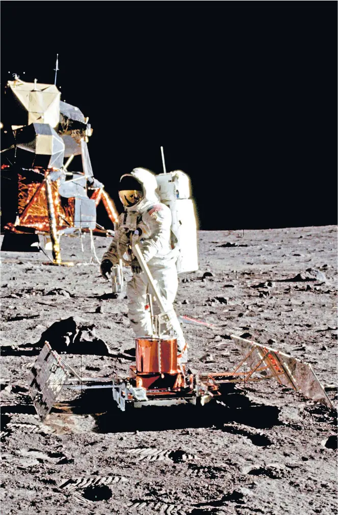  ?? ?? 1969
A giant leap for mankind American astronauts Neil Armstrong and Edwin “Buzz” Aldrin made history when they became the first humans ever to land on the moon