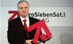  ?? Foto: Sven Hoppe, dpa ?? ProSiebenS­at.1 Chef Thomas Ebeling rettete einst den schwer angeschlag­enen Me dienkonzer­n. Der befindet sich seit Monaten im Abwärtstre­nd.