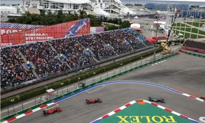  ?? ?? Action from the 2021 Russian Grand Prix at Sochi. Photograph: Dppi/LiveMedia/Shuttersto­ck